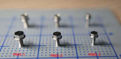 ISAMP005-2 BOULON À BRIDE HEXAGONALE AVEC FILETAGE 1.2 X 4MM